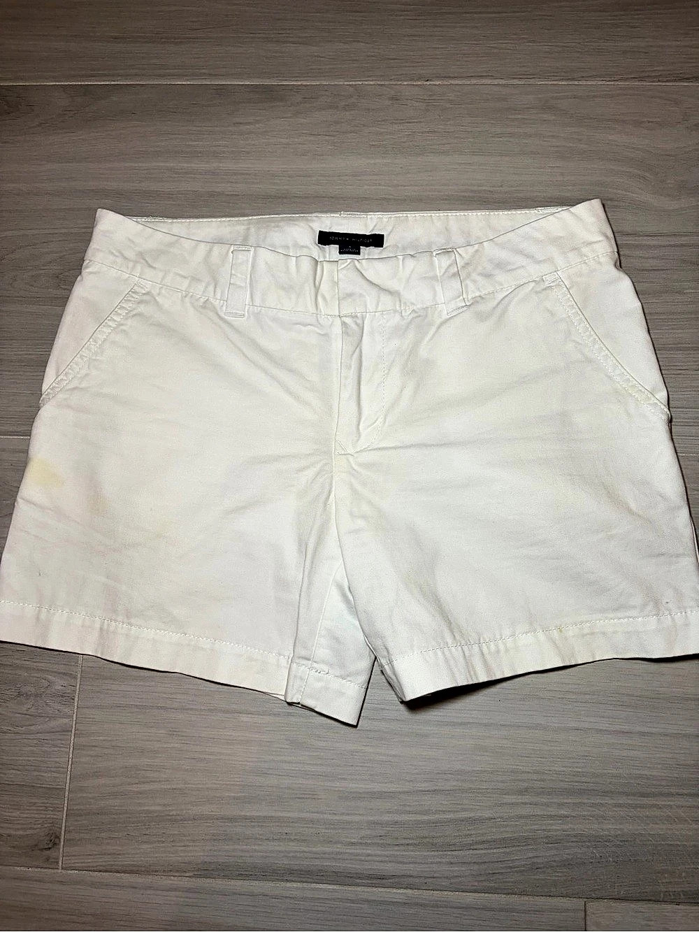 Tommy Hilfiger Women's High Waist Shorts in White Size 4